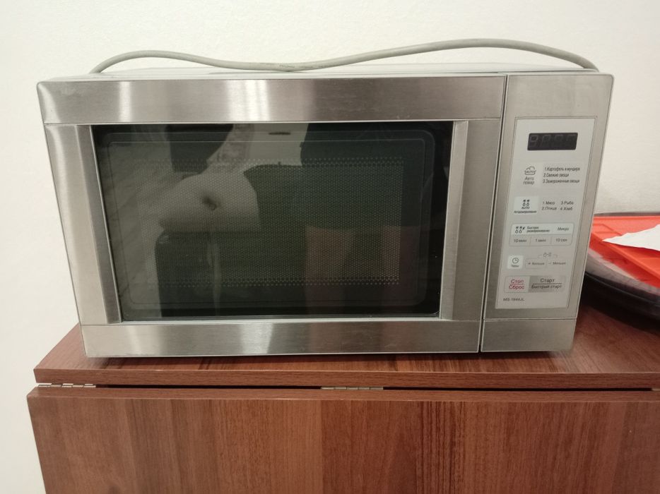 Продам микроволновку
