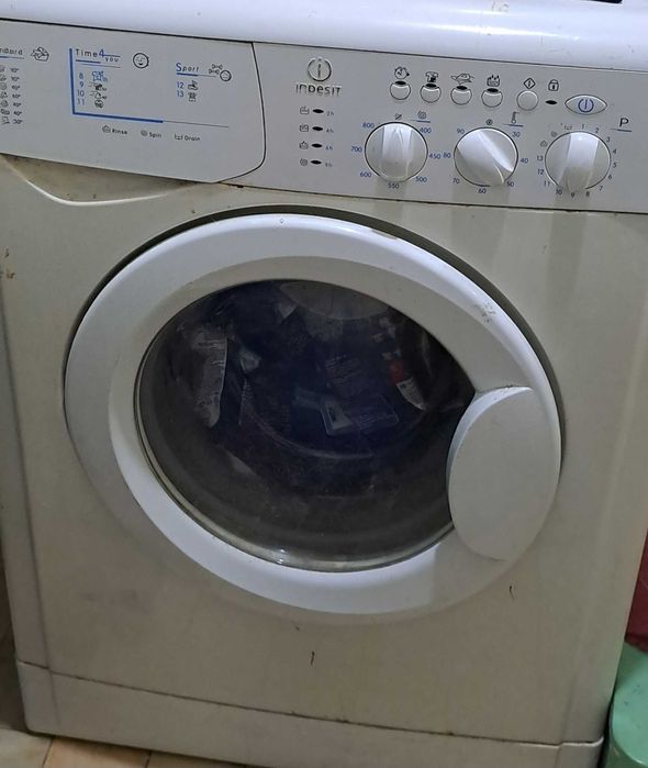 Стиральная машина indesit 5кг на запчасти