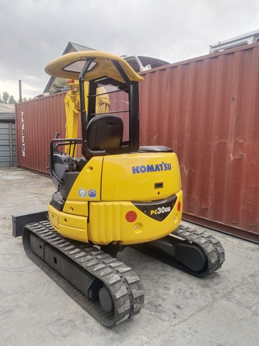 Миниэкскаватор Komatsu pc30