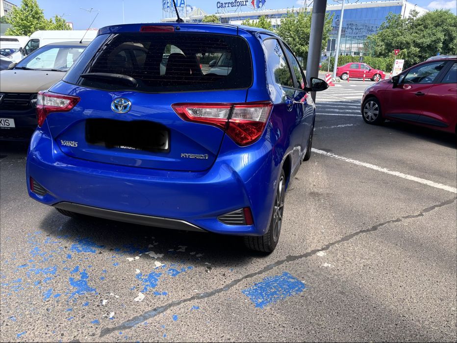 Toyota yaris hybrid 2018