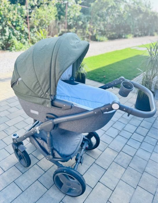 Cărucior 3 in 1 verde-oliv cu landou,scoica auto si parte sport