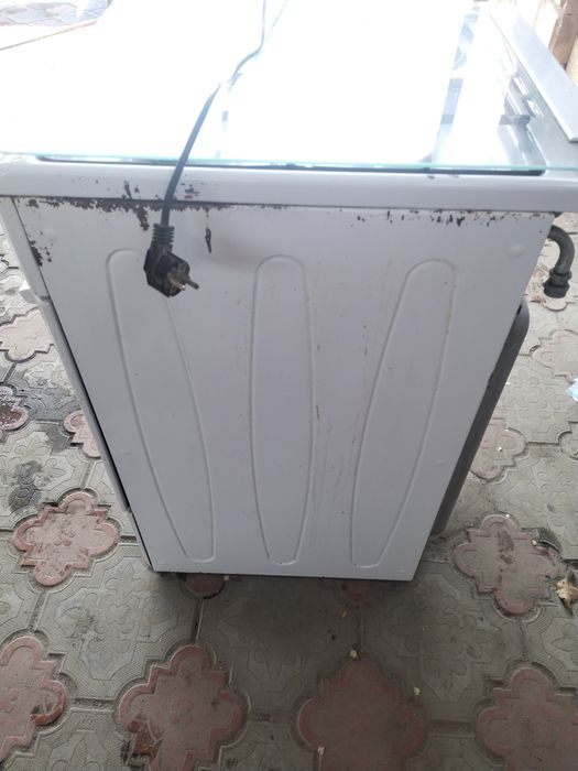 Продам Beko газ плиту работает