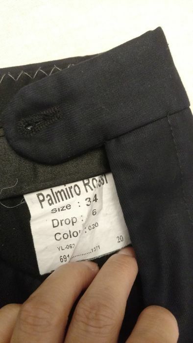 Продам школьные брюки 34 р