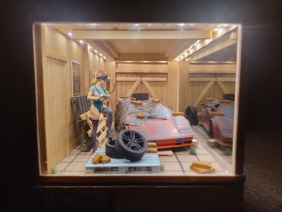 Dioramă Lamborghini Countach 1:24 metal + vitrină iluminată LED