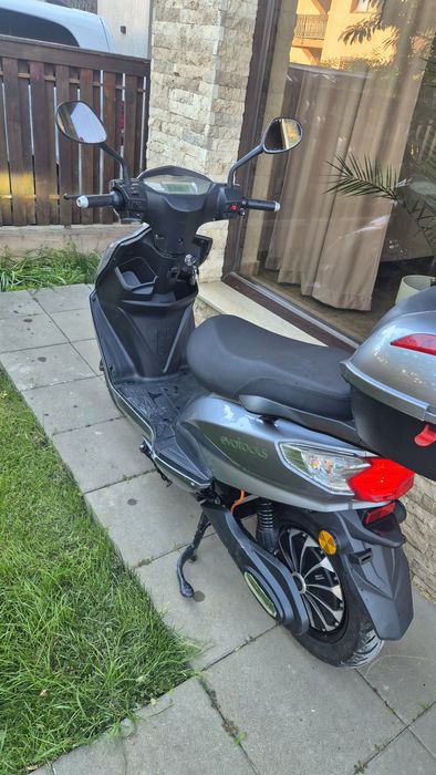 Scuter Electric 130 Km Autonomie. 2100W. 25km/h Fara Permis CIV Gratis