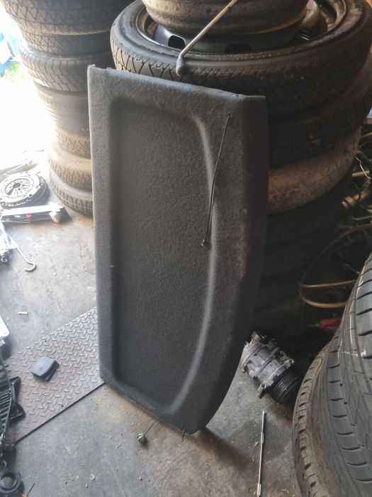 Кора за багажника за Vw Golf 6