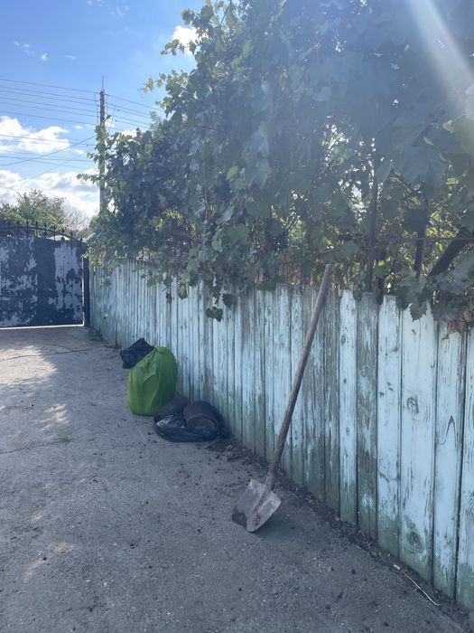 Vand casa  cu toate utilitatile