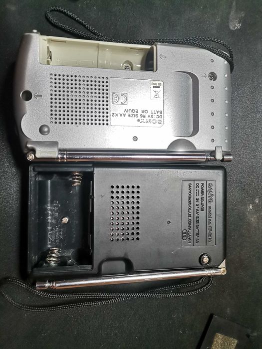 Radio Sony ICF-8 Sanyo RP-5070
