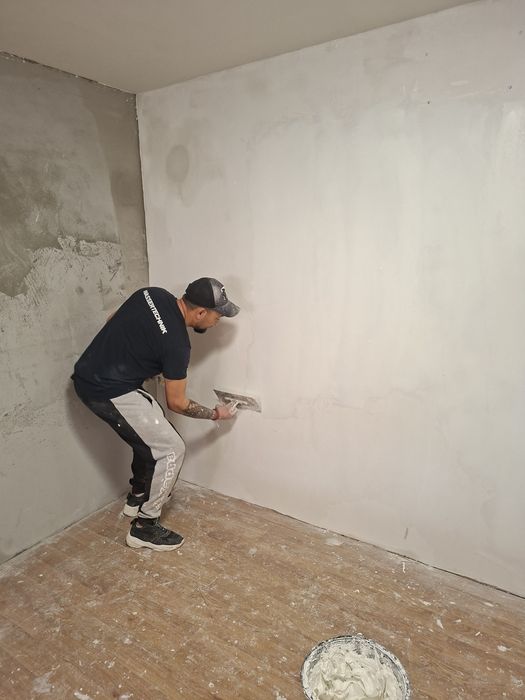 Prestez servicii in construcții