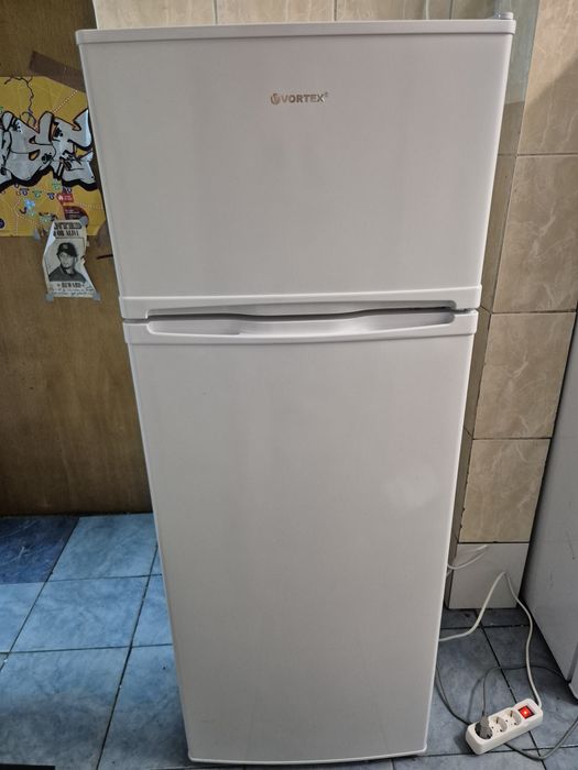 Frigider VORTEX VDD21SWH02H, 206 l, H 143 cm 14 luni GARANTIE