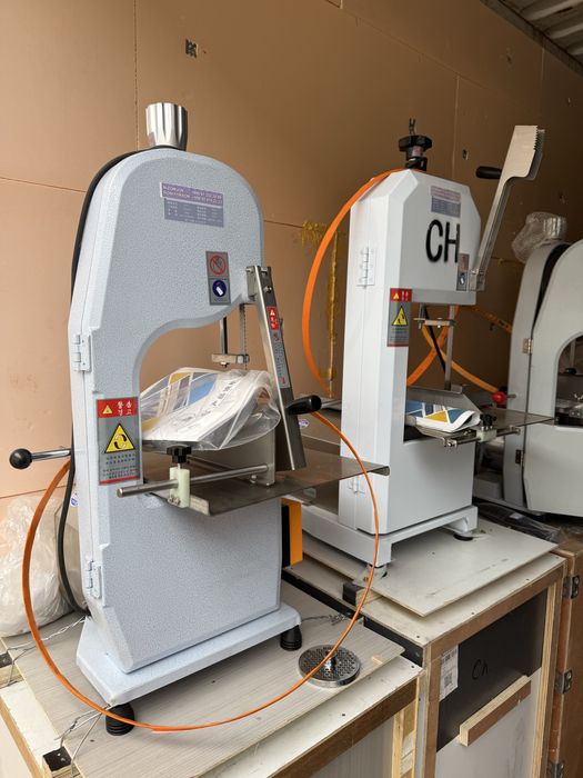 Суяк кесадигон апарат. Мясорубка Гушт арра. Суяк арра.Пила для мясо.