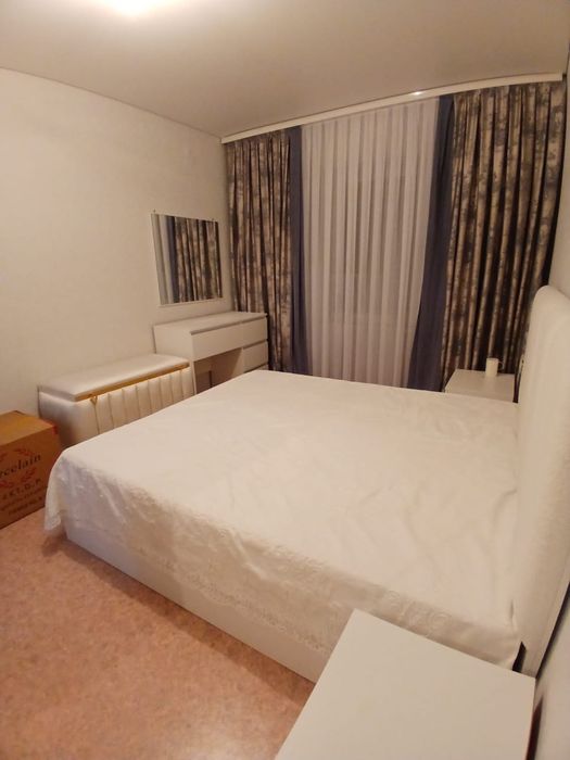 Продам спальную гарнитуру