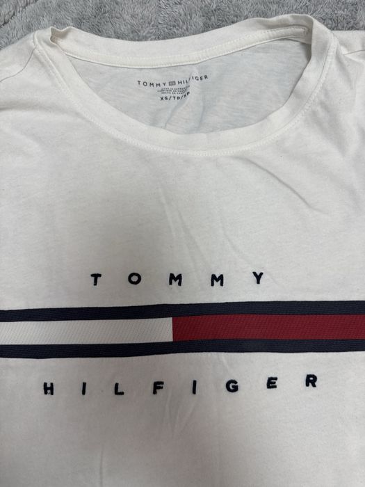 Дамска тениска и кецове Tommy Hilfiger