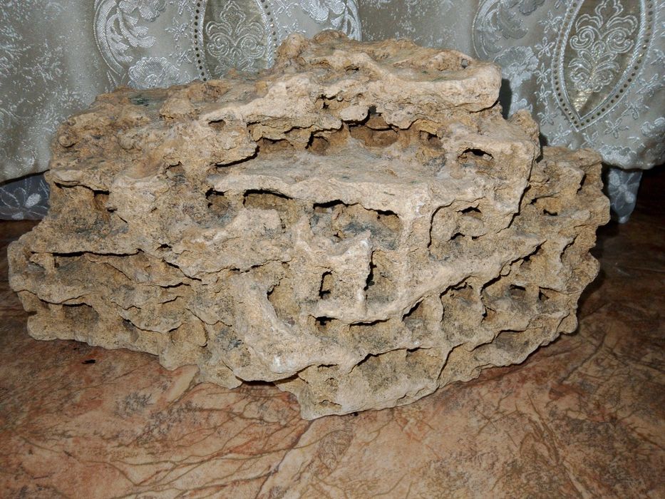 Камень для аквариума.