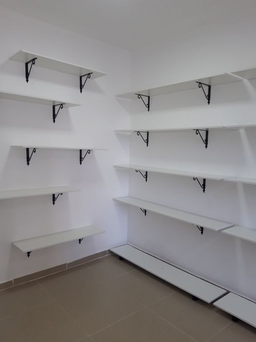 Стеллажи настенные полки белые