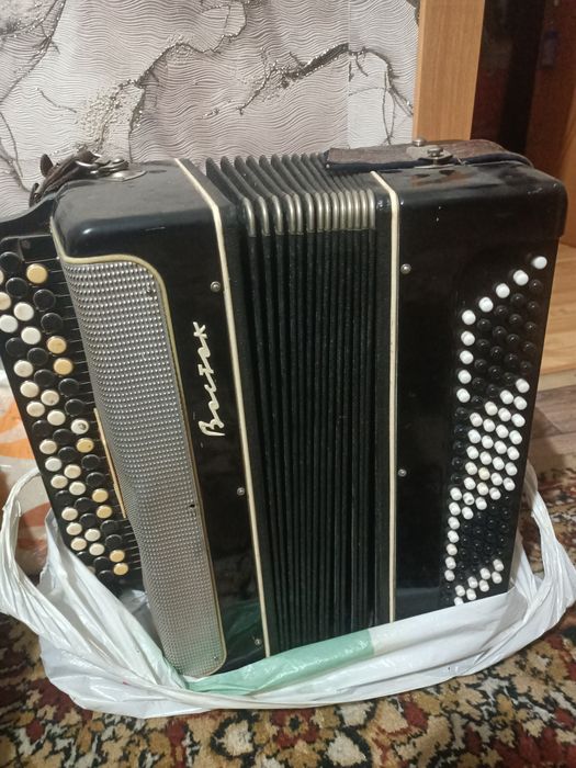 Продам баян рабочий