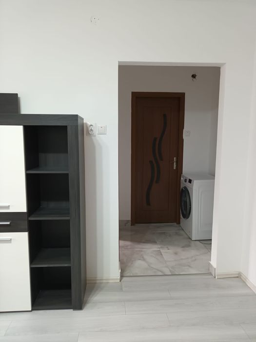 Închiriez apartament cu doua camere în Alee Trandafirilor