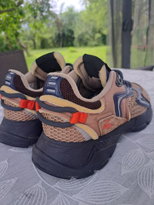 Маратонки Lacoste L003