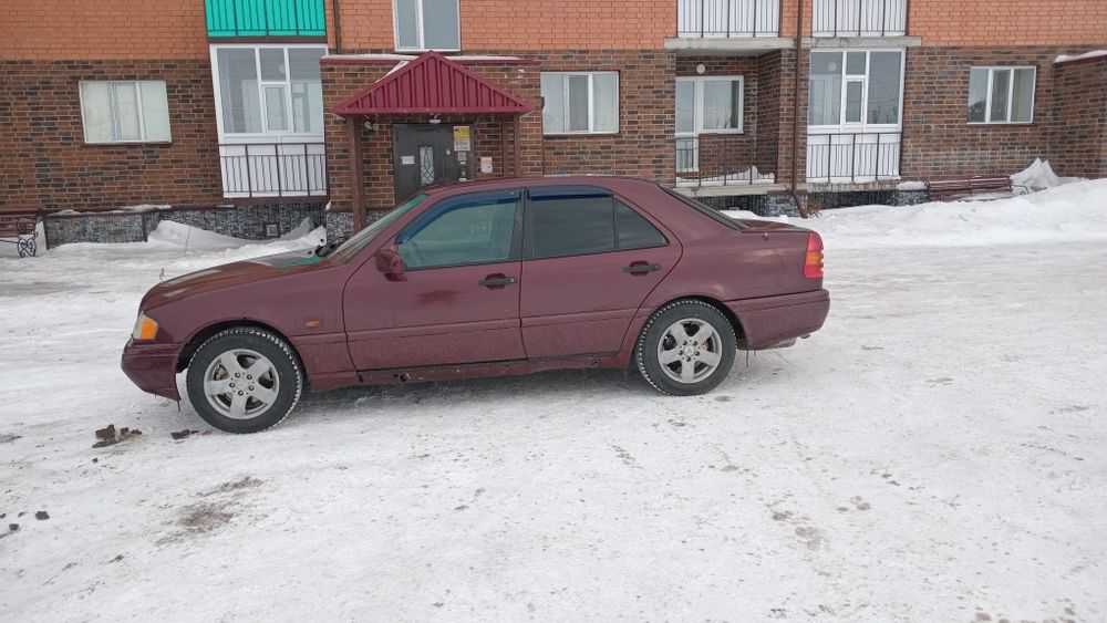 На бодром ходу сел и поехал