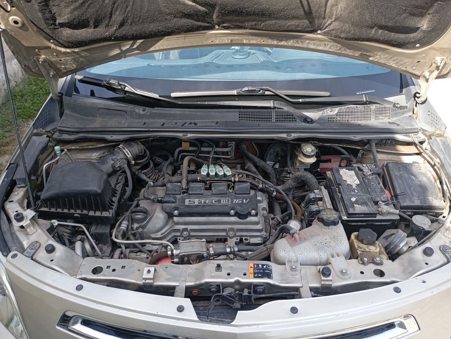 Срочно продается Chevrolet Cobalt 4 позиция в хорошем состоянии.