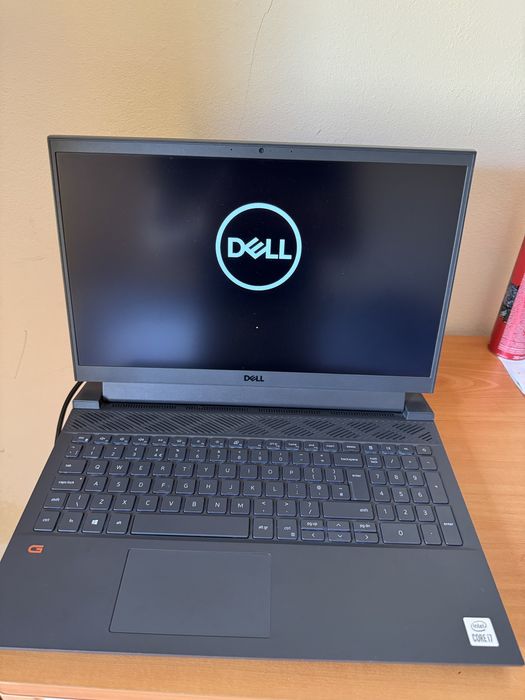 Геймърски лаптоп Dell G15 5510