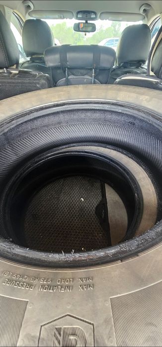 Продам две летние шины 235/60R18