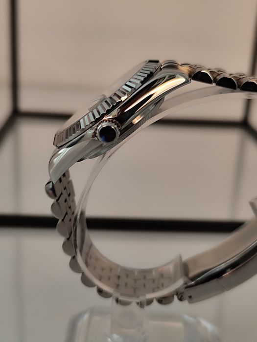 Vand ceas Seiko Day Date Jubilee Olive Green Daily Watch