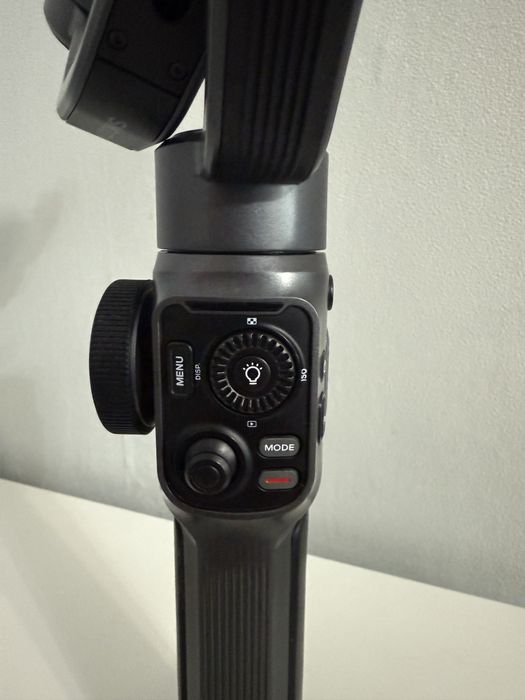 Продам стедиком. Стабилизатор на телефон