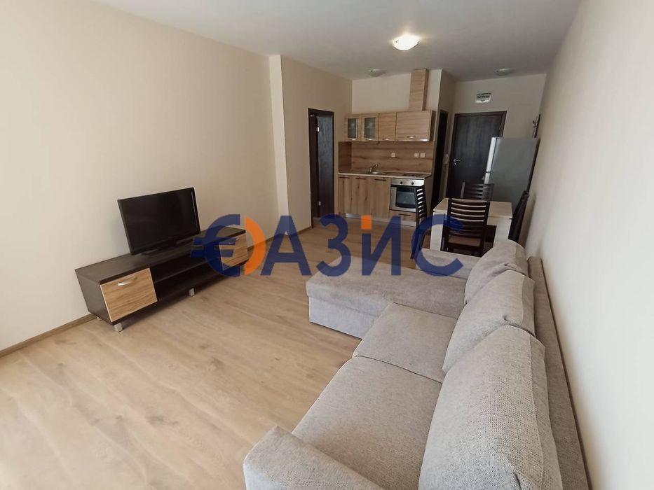 Продава се Двустаен апартамент в Свети Влас - 90 кв.м за 881 €/кв.м - Снимка #6