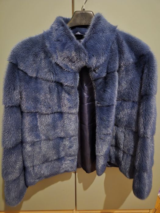 Vând haină de vizon