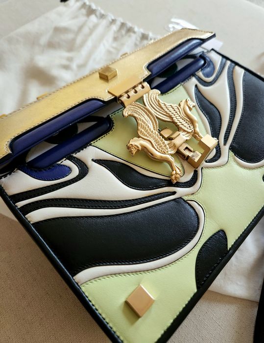 Кожена чанта Giancarlo Petriglia дръжки лого златиста синя черна зелен