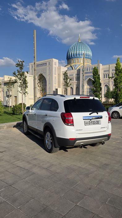 Продам Chevrolet Captiva 2012 года выпуска