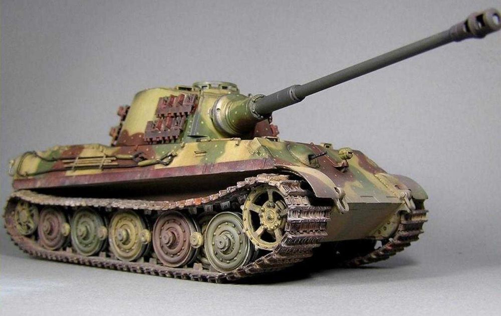 конструктор сборная модель 1/35 танк T-VIB «Тигр» с башней Хеншель