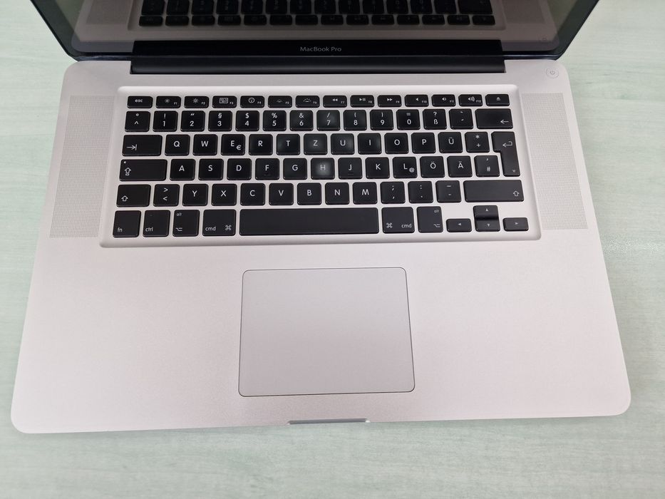 MacBook Pro 15"  2 Core