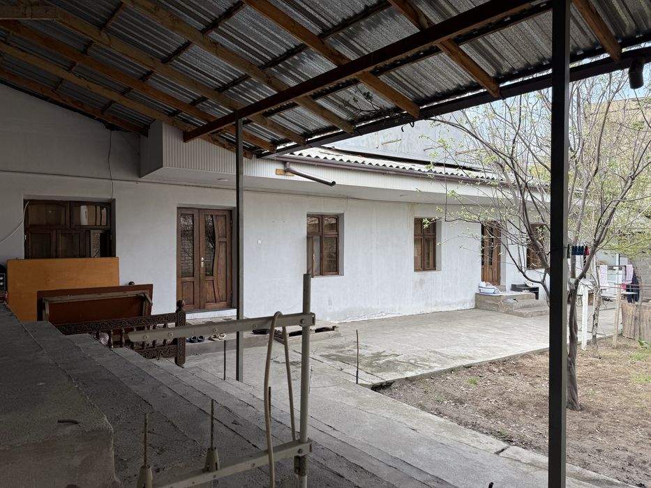 Новза метро Чилонзор райенда 10 сотих участка ховли Сотилади