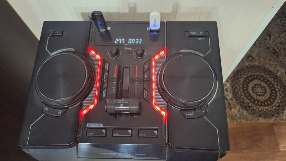 Музыкальный центр LG