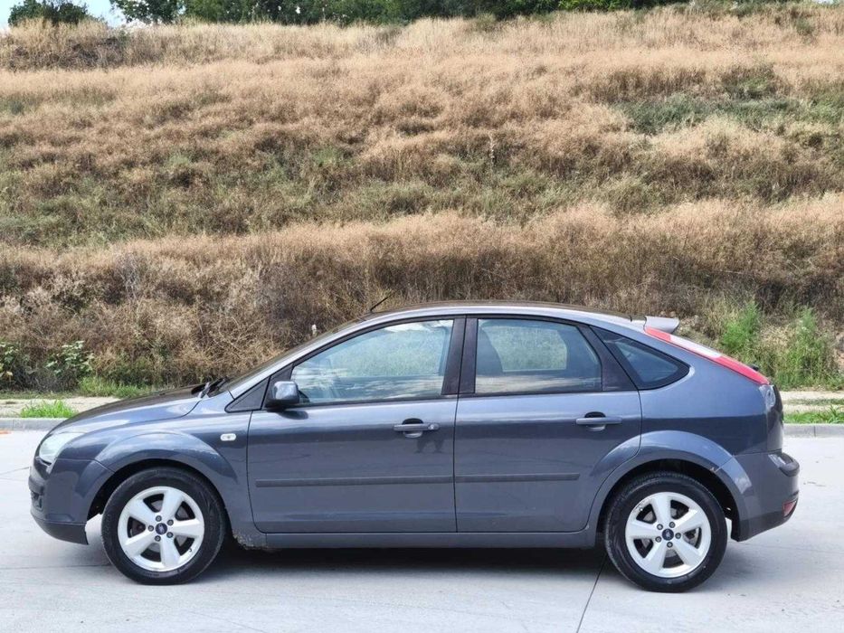 Ford focus 2005 vând sau schimb