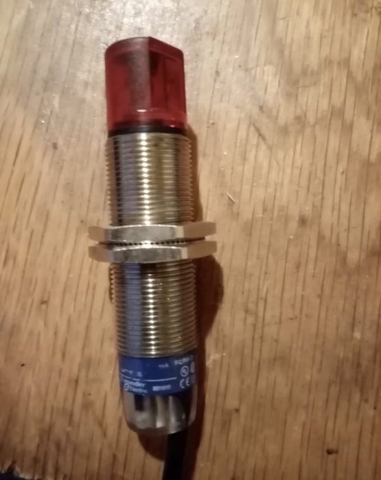 Senzor inductiv de proximitate