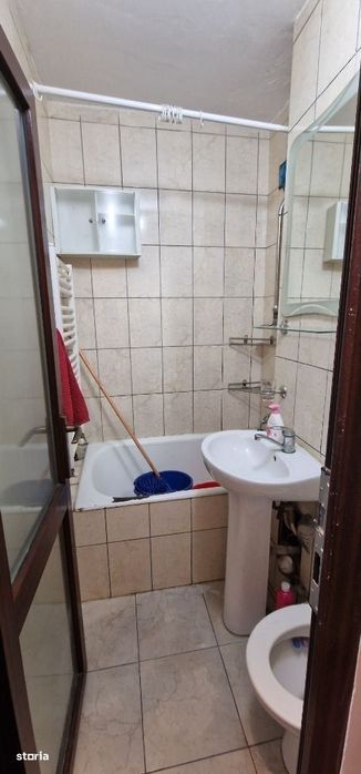 Garsoniera, et.1, zona  V.P.Predescu