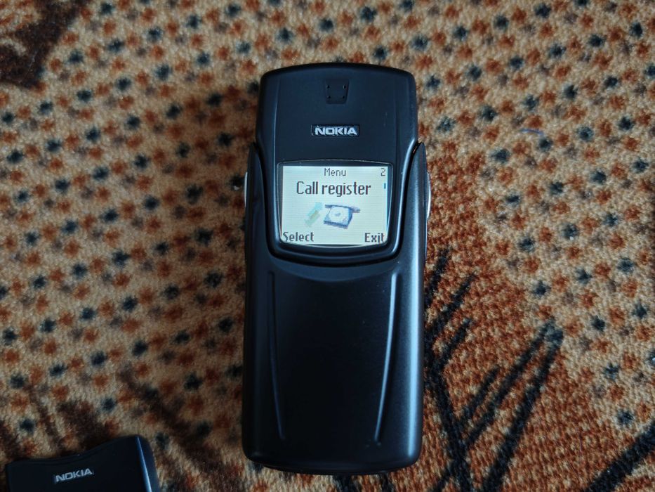 Продавам Nokia 8210 и Nokia 8910i