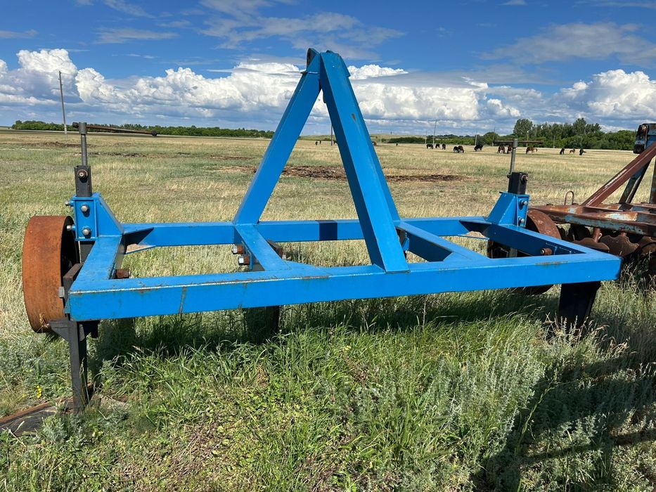 Продам трактор к 701 в комплекте