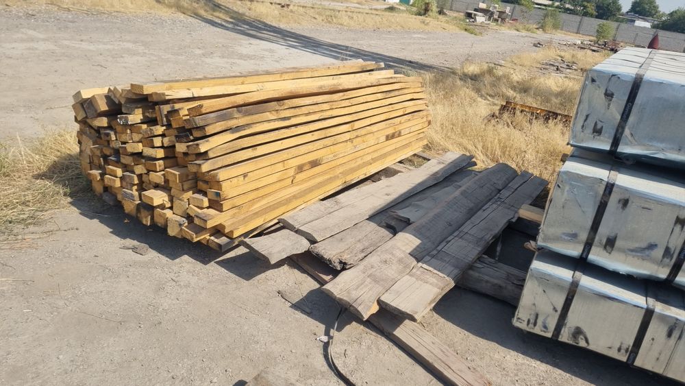 Доски из вагонах