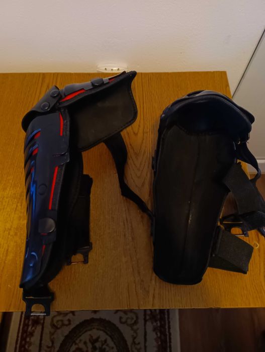 Echipament Protecție genunchi motocicleta . Standard.