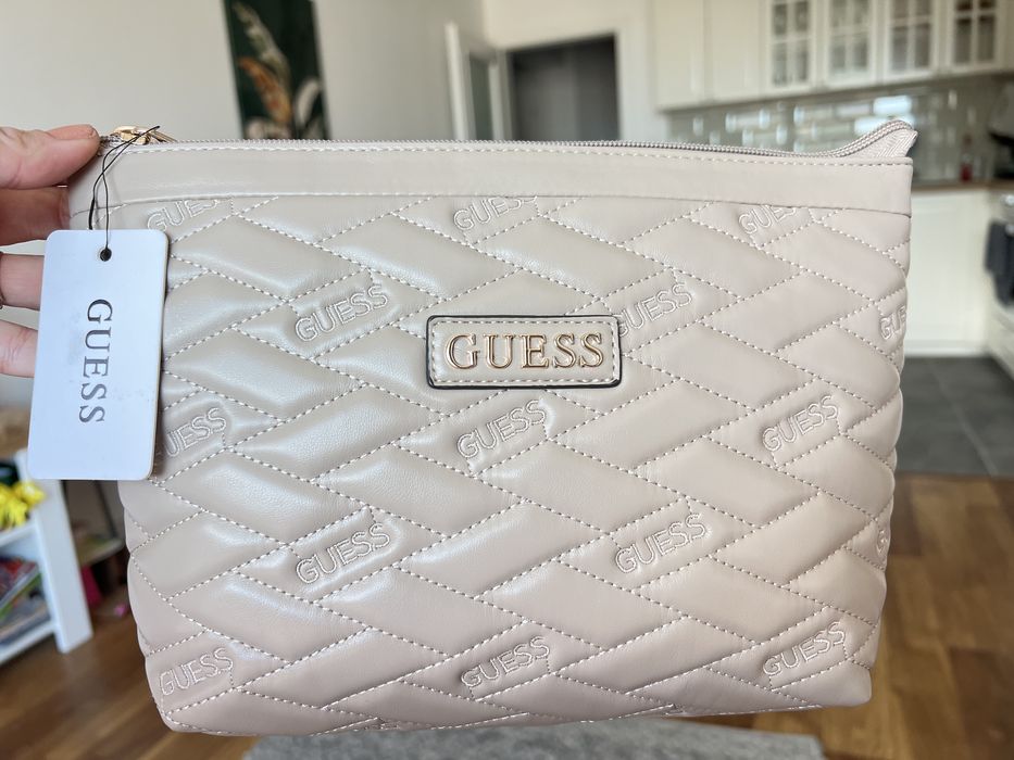 Нови оригинални несесери Guess, Furla, Ted Baker