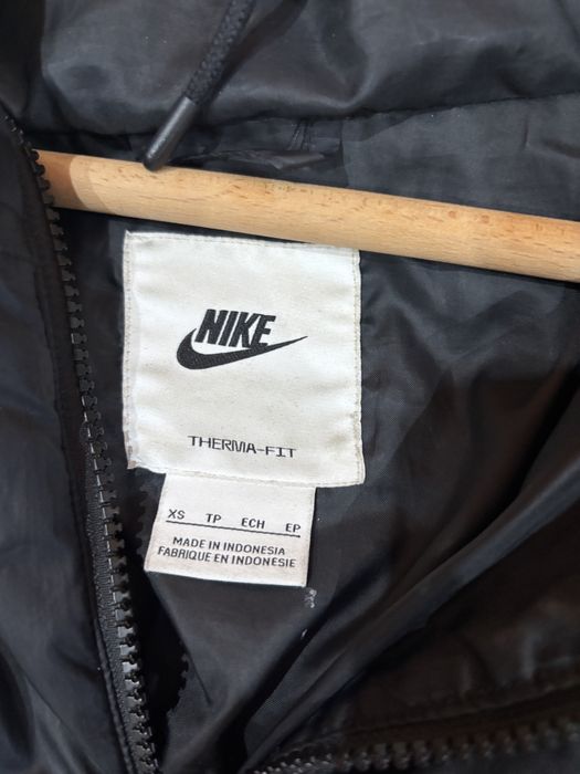 Дамско зимно яке Nike
