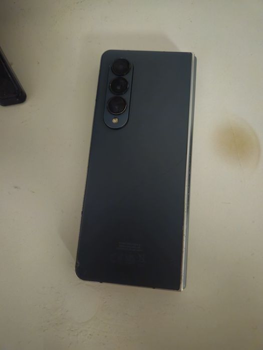 Samsung Z fold 4