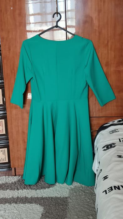 Продам платье на девушку