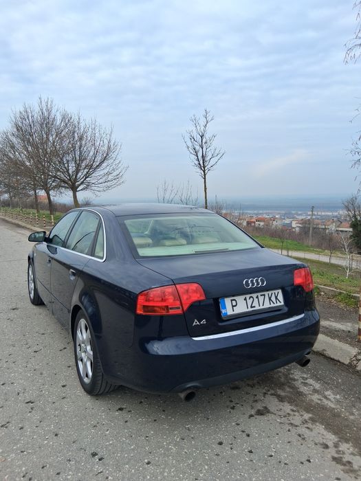 Продавам Ауди А4 Б7