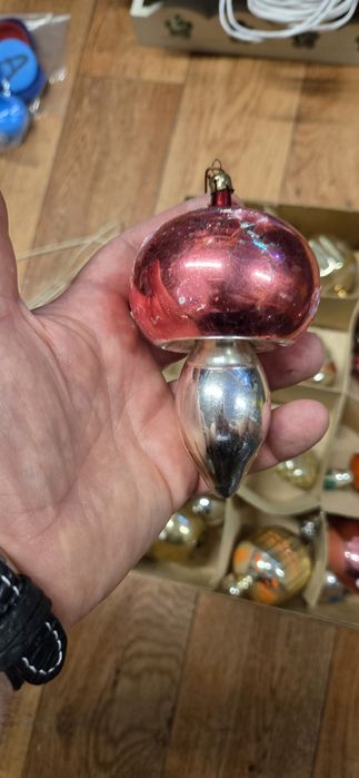 Истенски стъклени соц украси за елха