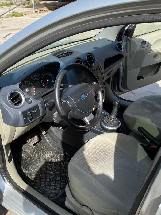 Ford Fiesta MK5 Chia РУС